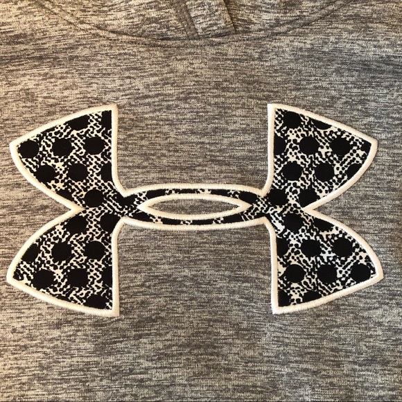 UA Sweater - Picture 2 of 4